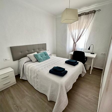 Precioso Apartamento 3 Dormitorios, Aire Acondicionado Menos 10 Min A Pie Feria Jerez De La Frontera Bagian luar foto