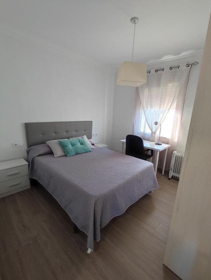 Precioso Apartamento 3 Dormitorios, Aire Acondicionado Menos 10 Min A Pie Feria Jerez De La Frontera Bagian luar foto